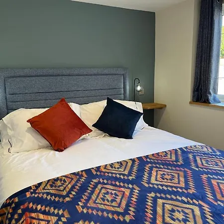 The Mews, Centre Апартаменты *